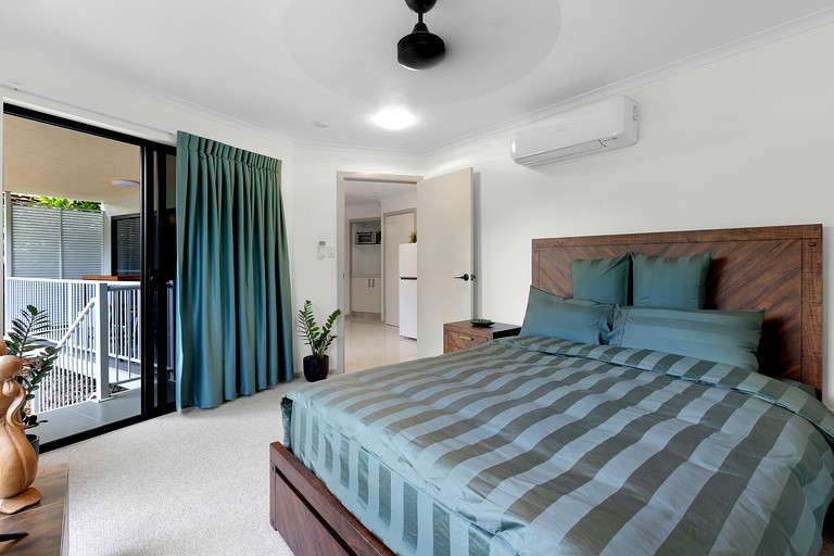 Designer Rentals (Australia, Jubilee Pocket, Queensland)