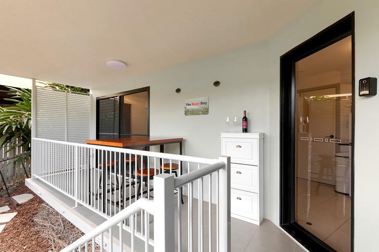 Designer Rentals (Australia, Jubilee Pocket, Queensland)