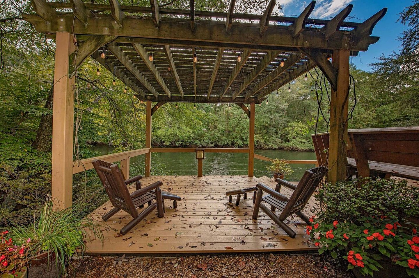 Beautiful Glamping Wagon Great for Outdoor Adventures in Tennessee