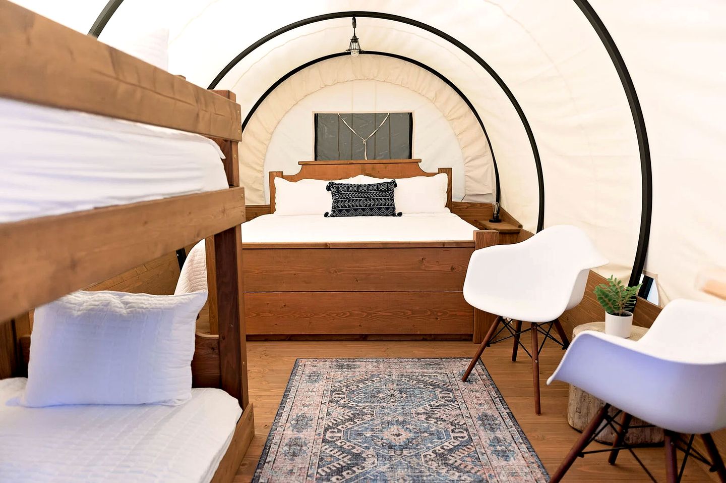 Delightful Wagon with Incredible Hiking Trails and Activities in Tennessee