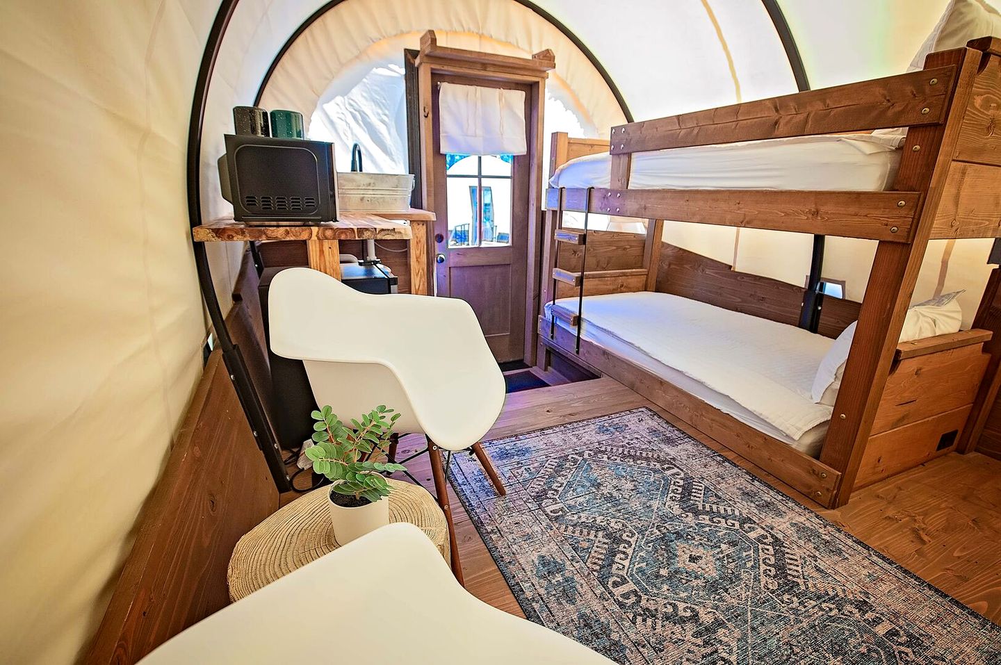 Delightful Wagon with Incredible Hiking Trails and Activities in Tennessee