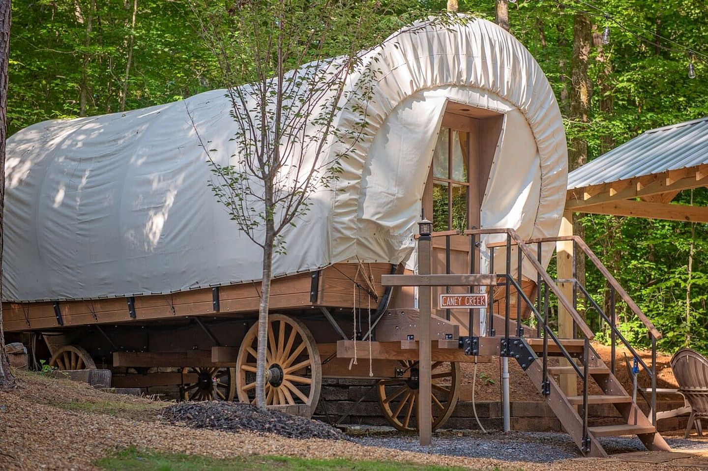 Delightful Wagon with Incredible Hiking Trails and Activities in Tennessee