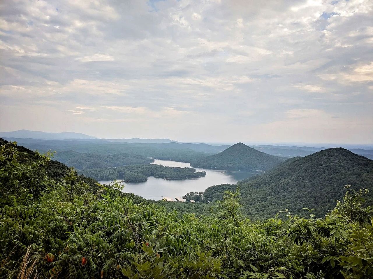 Delightful Wagon with Incredible Hiking Trails and Activities in Tennessee