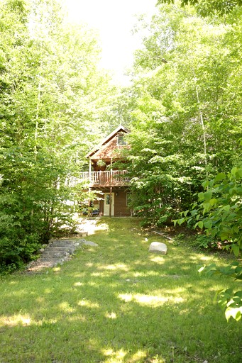 Cabins (United States of America, Norway, Maine)