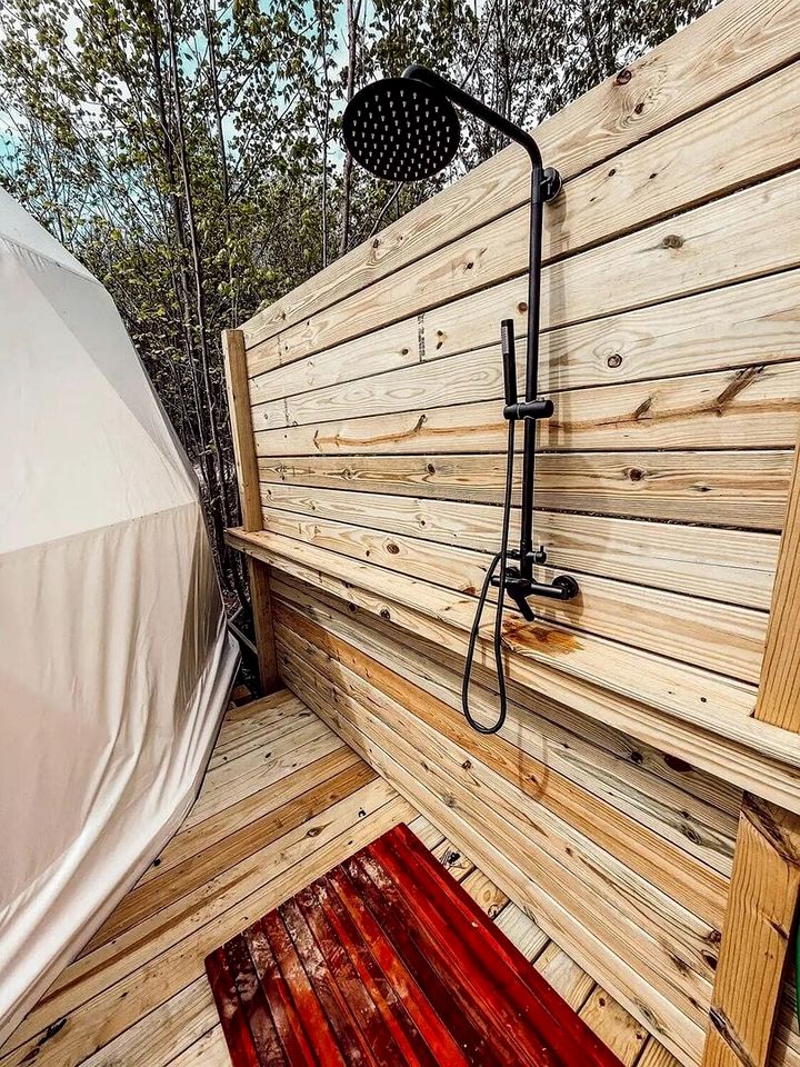 Luxury Fully Equipped Dome with Hot-Tub and Impressive Deck in Tennessee