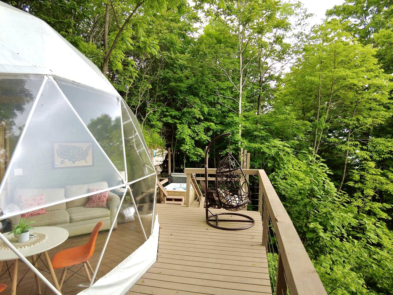 Elegant Family-Friendly Dome with Outdoor Shower, Jacuzzi and Views in Tennessee