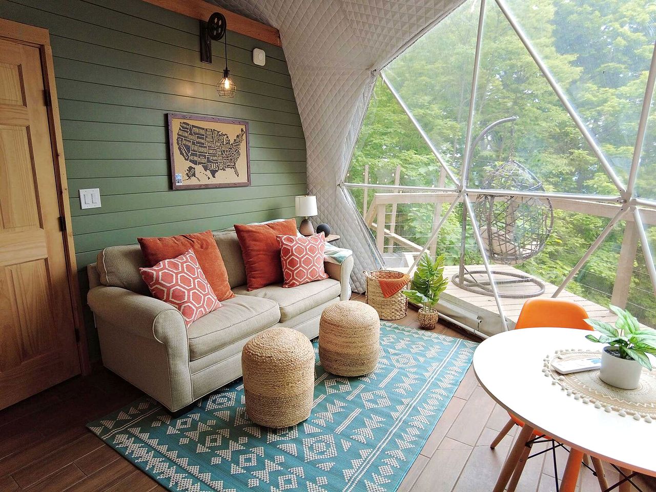 Elegant Family-Friendly Dome with Outdoor Shower, Jacuzzi and Views in Tennessee