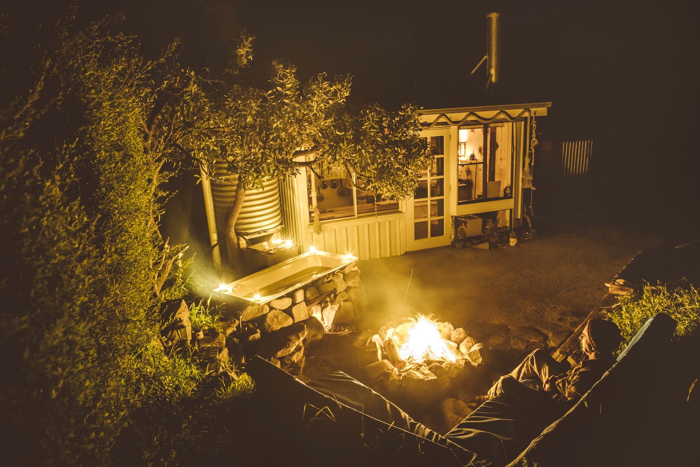Tiny House Close to Lagoons with Outdoor Bath in Falmouth on the Coast of Tasmania, Australia