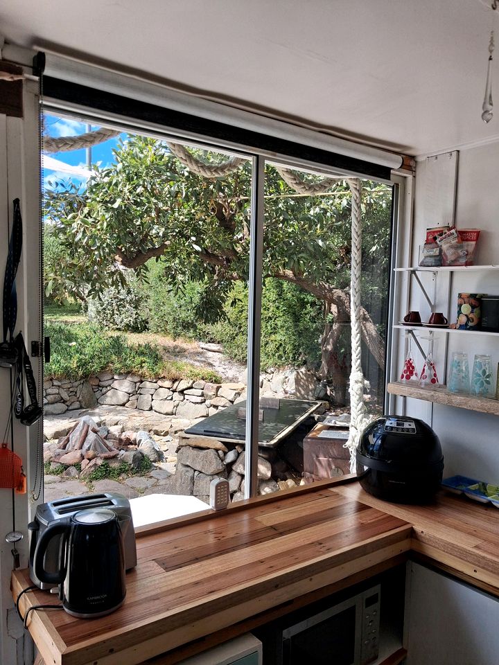 Tiny House Close to Lagoons with Outdoor Bath in Falmouth on the Coast of Tasmania, Australia