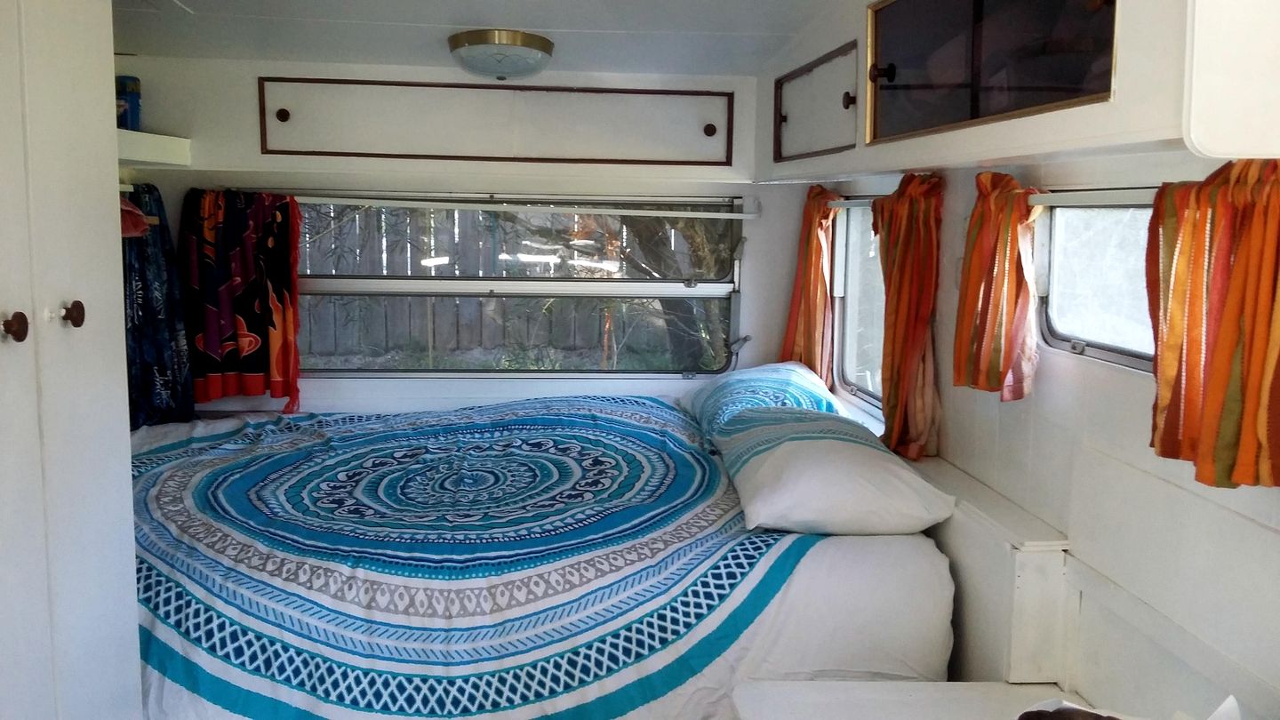 Tiny House Close to Lagoons with Outdoor Bath in Falmouth on the Coast of Tasmania, Australia
