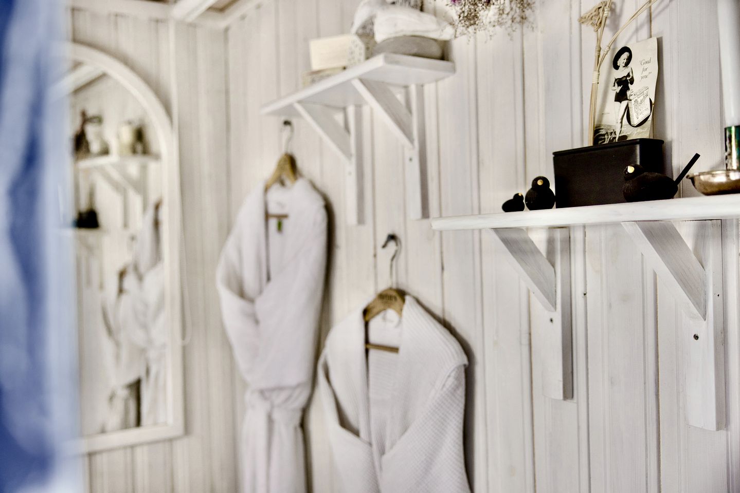 Remote Tiny House with Outdoor Hot-Tub and Breathtaking Views in Sweden