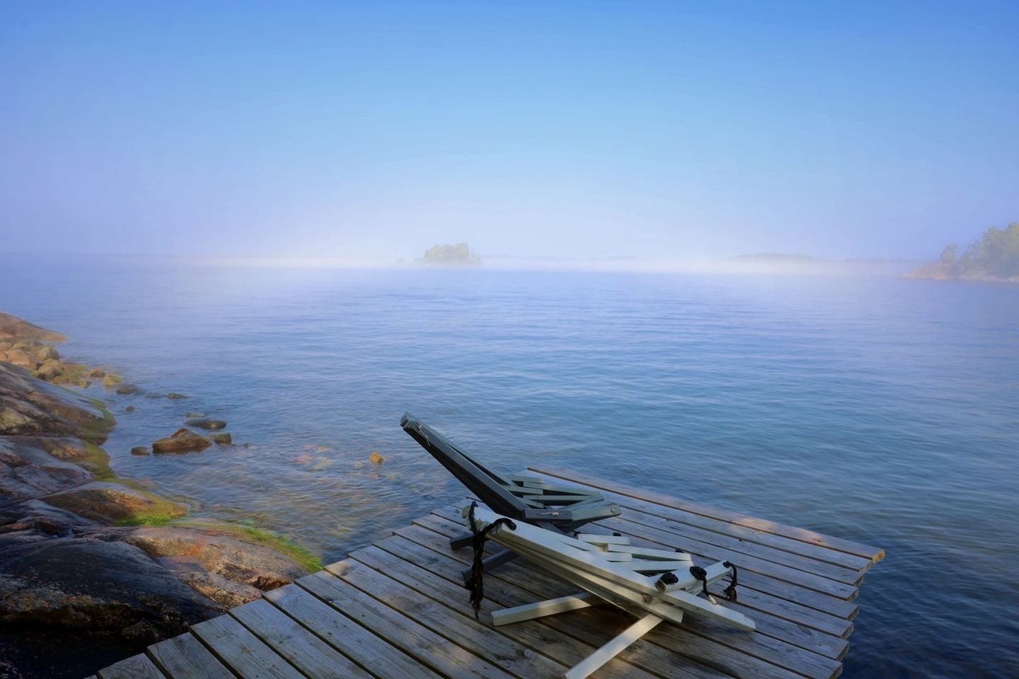 Remote Tiny House with Outdoor Hot-Tub and Breathtaking Views in Sweden
