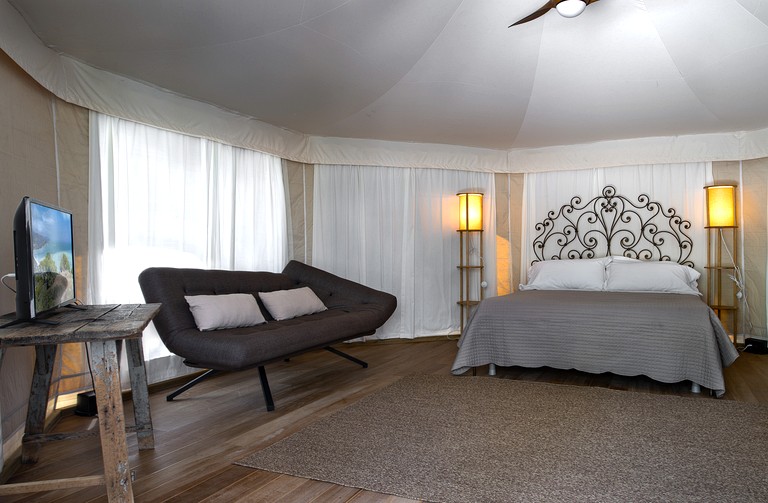 Safari Tents (Italy, --, --)