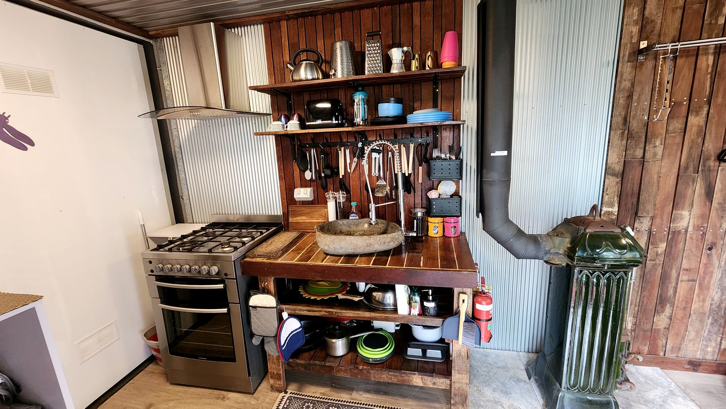 Off-Grid Equipped Container with Outdoor Pool and Amazing Views in Queensland