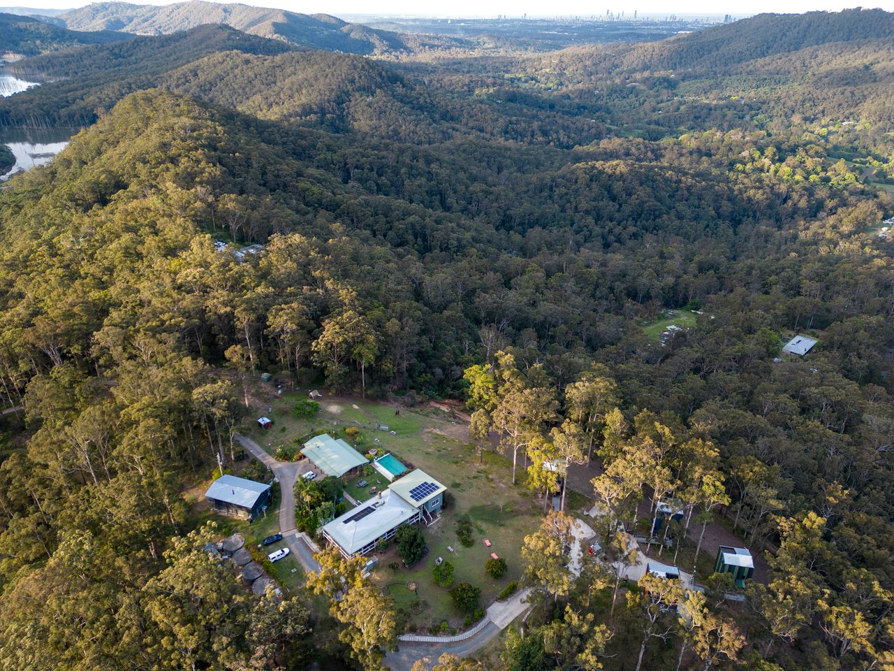 Off-Grid Equipped Container with Outdoor Pool and Amazing Views in Queensland