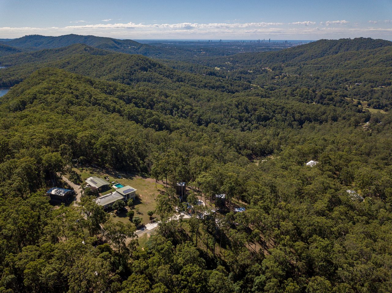 Off-Grid Equipped Container with Outdoor Pool and Amazing Views in Queensland