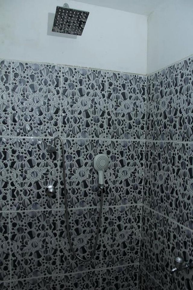 Off-Grid Cabin with Breathtaking Rainforest Views and Wildlife in Sri Lanka