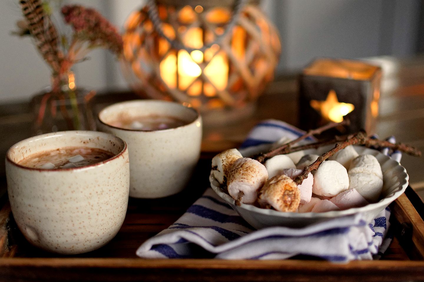 Cozy Yurt with Wood Burner for an Unforgettable Glamping Escape in Alfold, Surrey