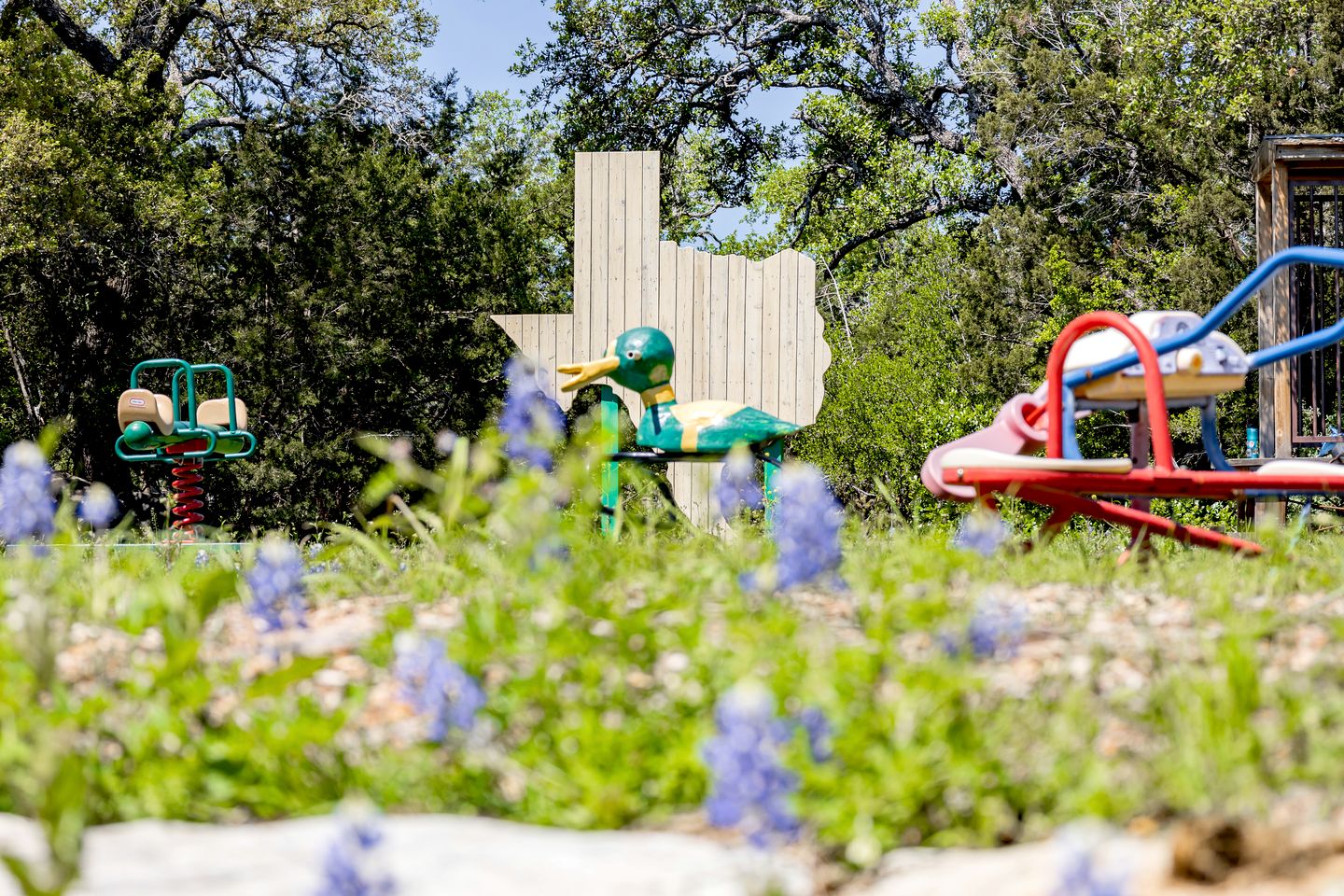 Newly Renovated Camper with Fresh Decor and Tiny Deck in Texas