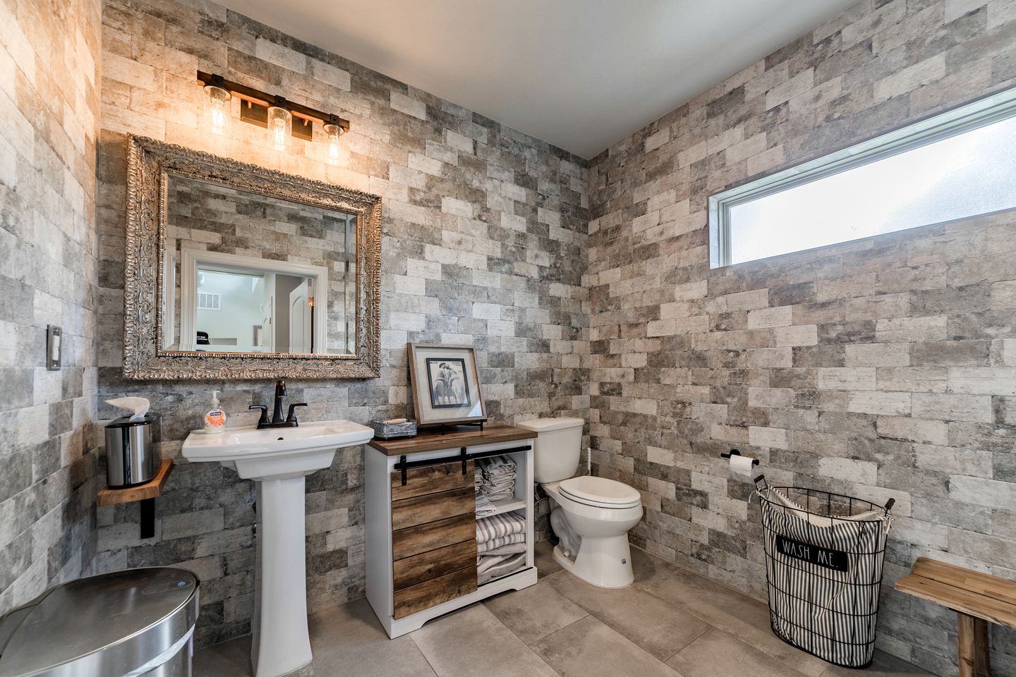 Newly Renovated Camper with Fresh Decor and Tiny Deck in Texas