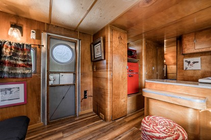 Vintage Camper Amazingly Equipped Great for a Unique Getaway in Texas photo 2