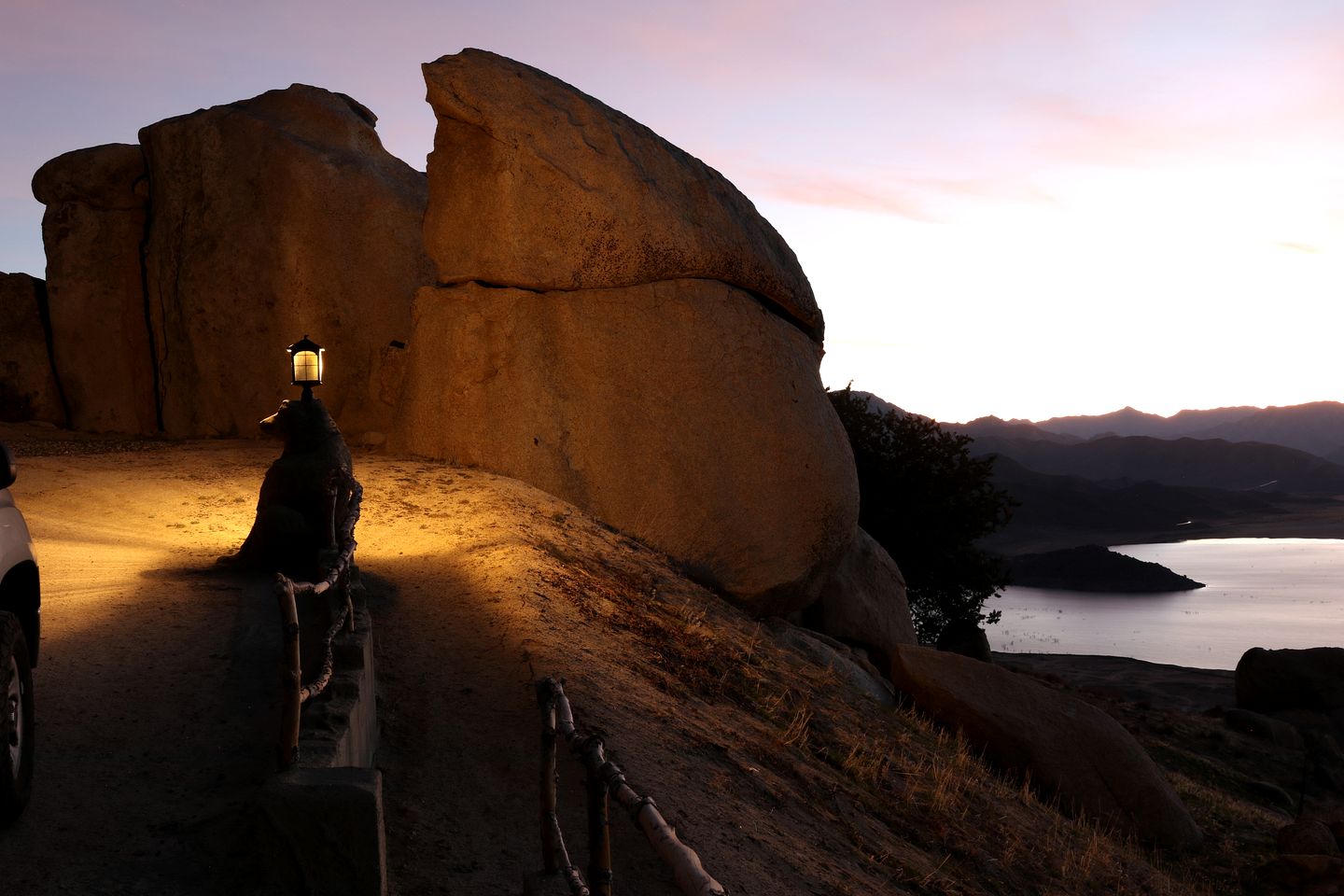 Mountain Cabin with Stunning Views, BBQ and Deck in California