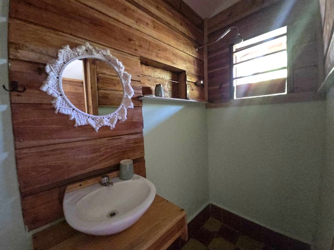 Cabins (Nicaragua, Little Corn Island, South Caribbean Coast Autonomous Region)