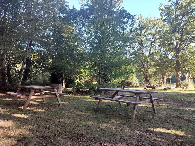 Bell Tents (France, --, Haute-Vienne)
