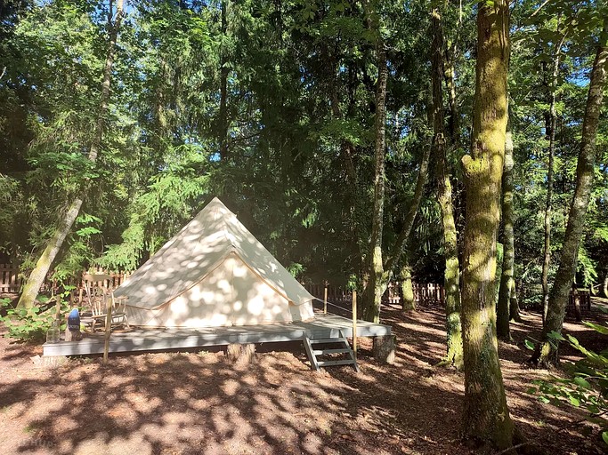 Bell Tents (France, --, Haute-Vienne)
