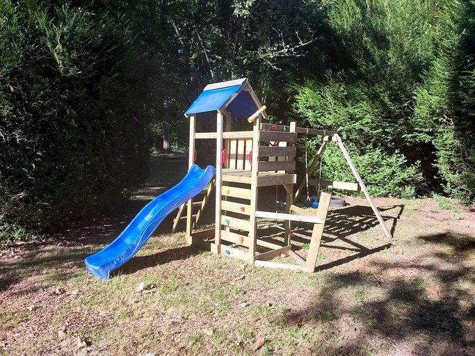 Bell Tents (France, --, Haute-Vienne)