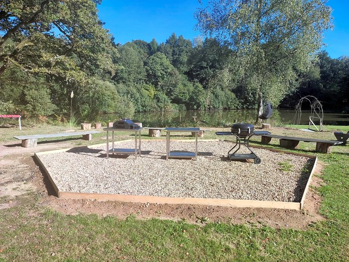 Bell Tents (France, --, Haute-Vienne)