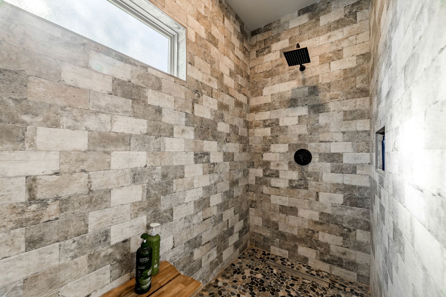 Fabulous Cozy Airstream Perfect for a Small Family Unique Escape in Texas