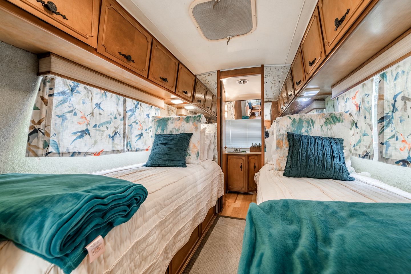 Fabulous Cozy Airstream Perfect for a Small Family Unique Escape in Texas