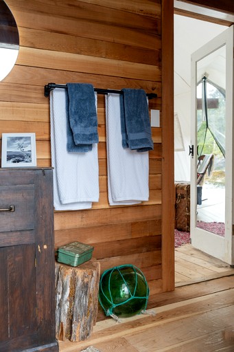 Floating Homes (Canada, Tofino, British Columbia)