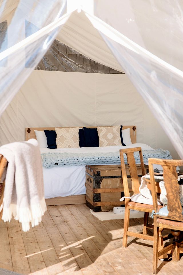 Spectacular Floating Safari Tent Fully Equipped Perfect for a Luxury Getaway in British Columbia
