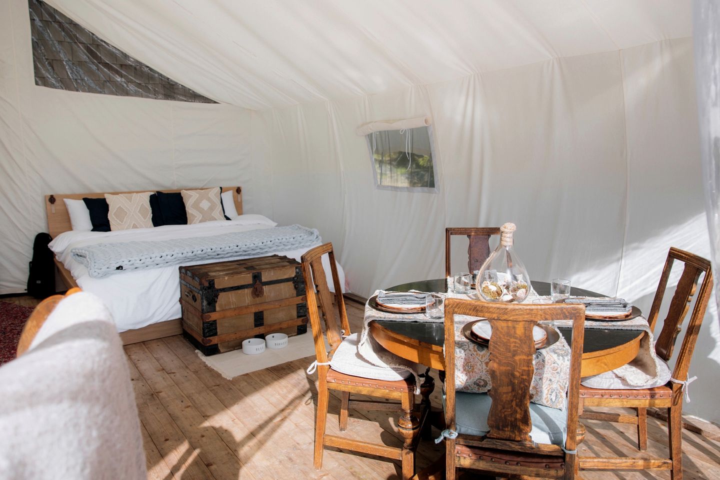 Spectacular Floating Safari Tent Fully Equipped Perfect for a Luxury Getaway in British Columbia