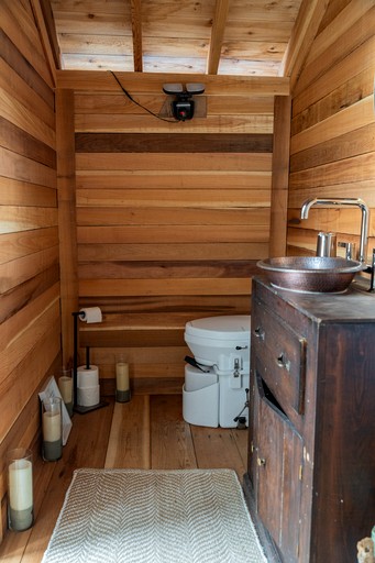 Floating Homes (Canada, Tofino, British Columbia)