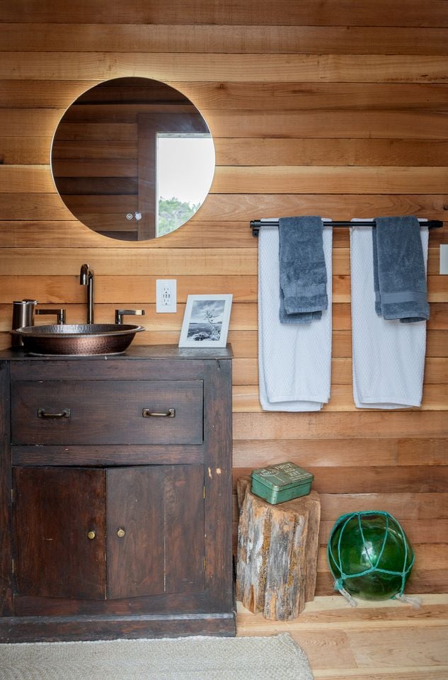 Spectacular Floating Safari Tent Fully Equipped Perfect for a Luxury Getaway in British Columbia