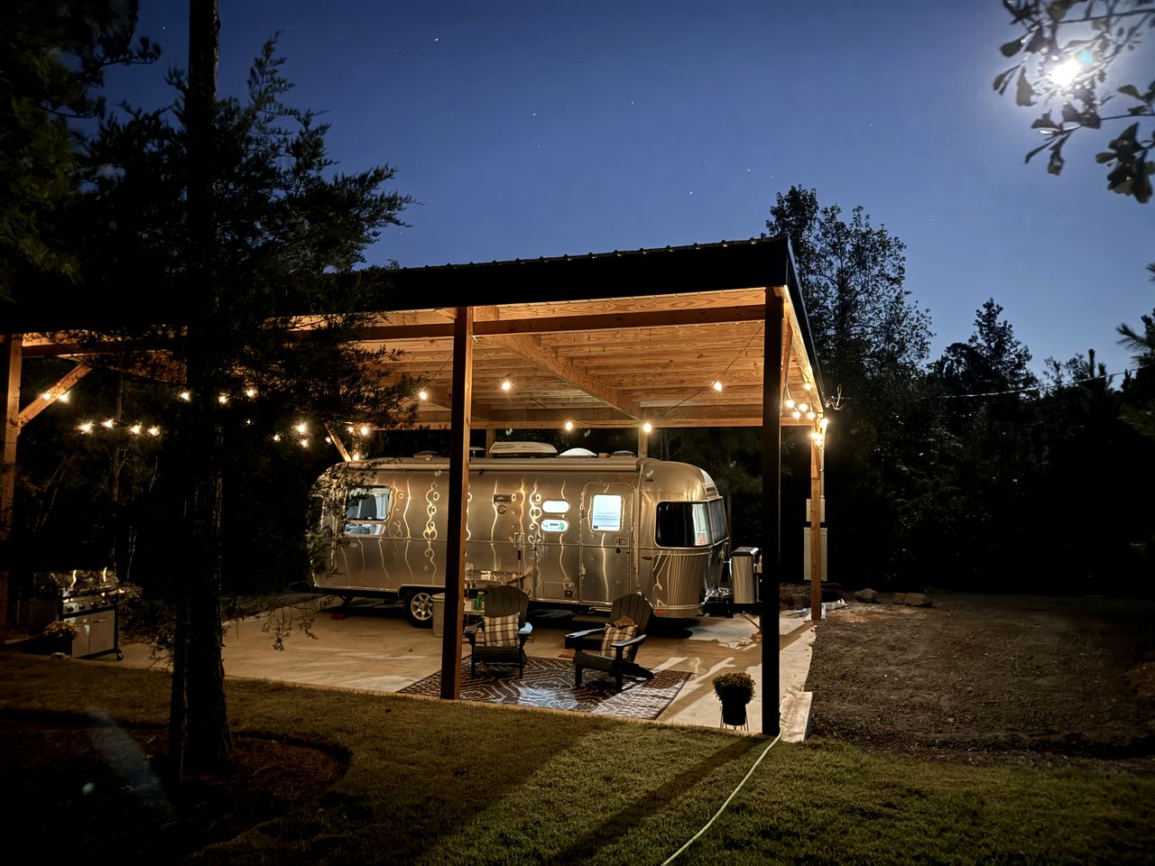 Modern Equipped Airstreams with Deck and Fire Pit Perfect for a Unique Getaway in SC