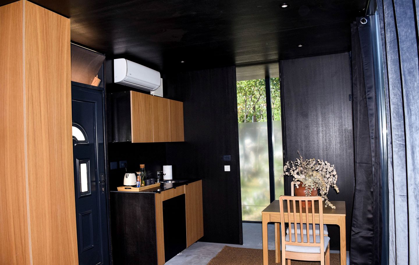 Spectacular Mirror Cabin Perfect for a Luxurious Romantic Escape in Montenegro