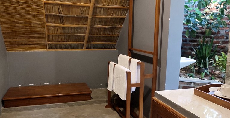 A-Frames (Sri Lanka, --, --)