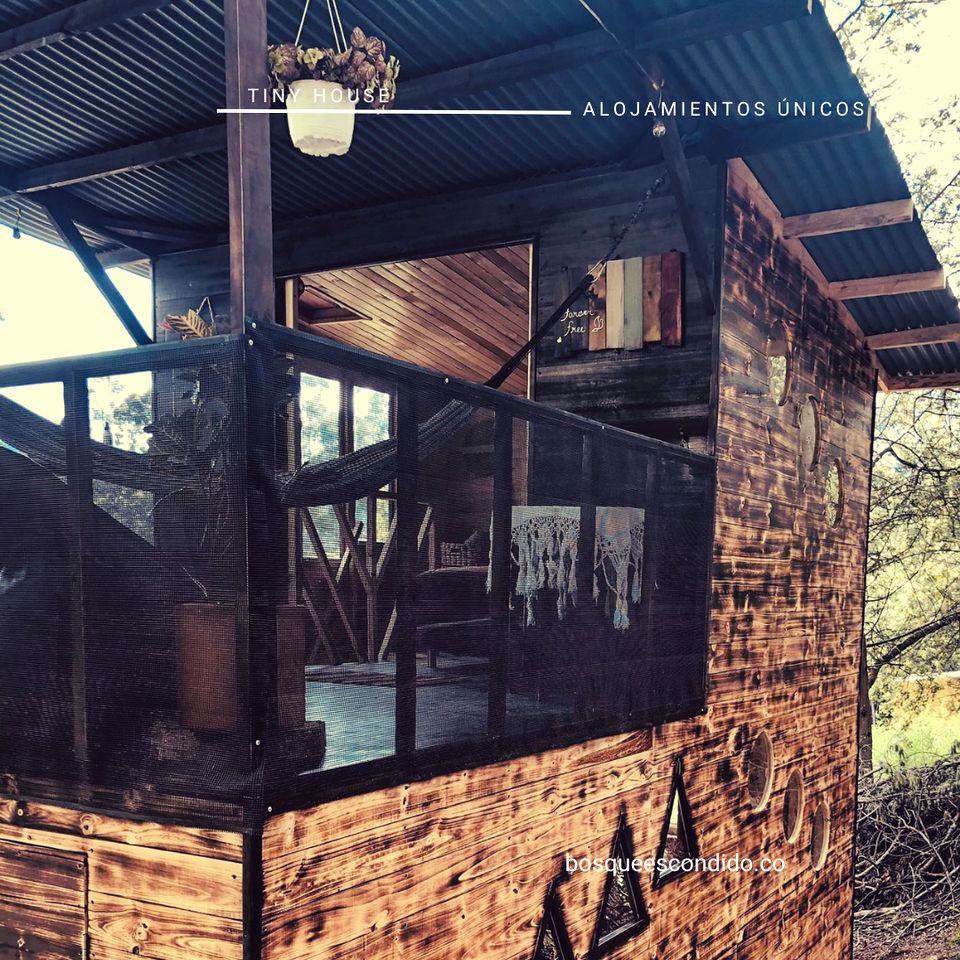 Lofted Mountain Tiny House with Private Deck in Colombia