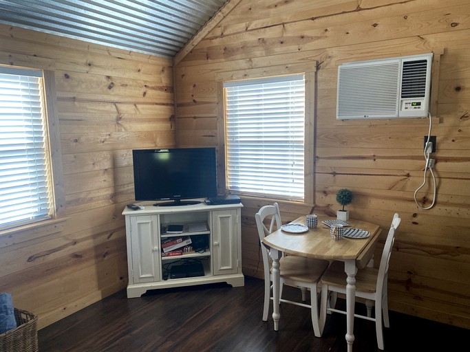 Cabins (United States of America, --, Texas)