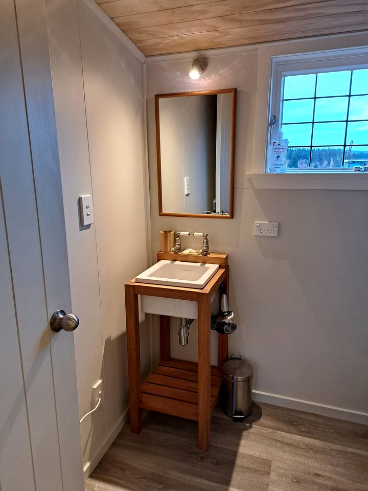 Newly Refurbished Bijou Cottage with Beautiful Views near Methven, New Zealand