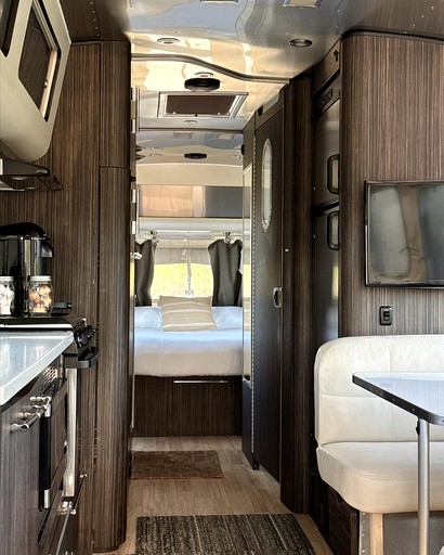 Airstreams (United States of America, Bristol, Texas)