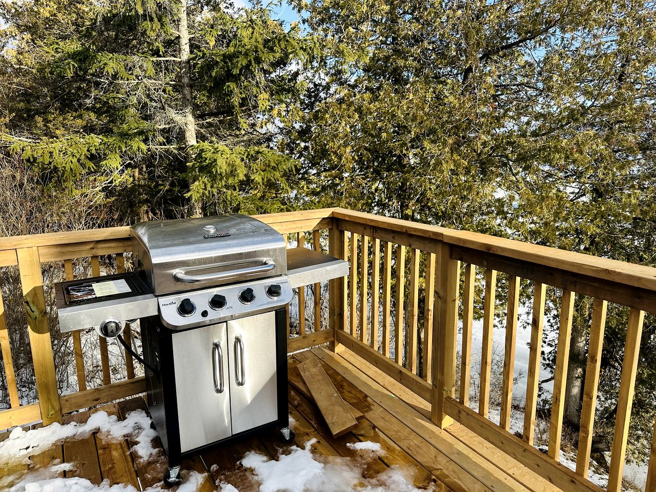 Stunning Dome with Barbecue and Great Vistas in Yarker, Ontario
