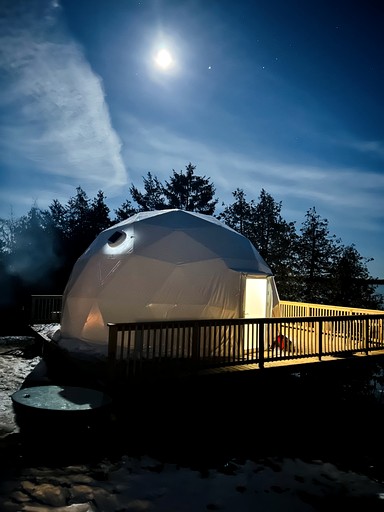 Stunning Dome with Barbecue and Great Vistas in Yarker, Ontario