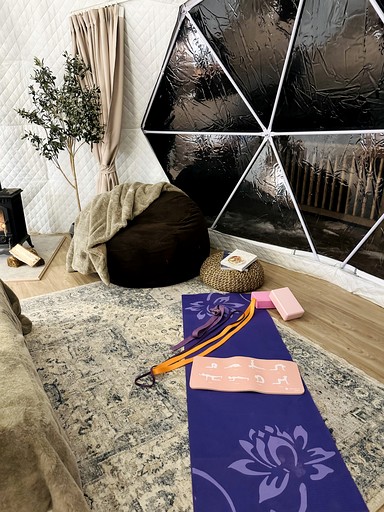 Domes (Canada, Yarker, Ontario)