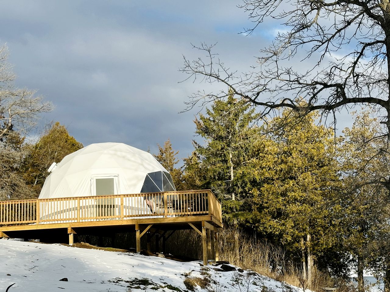 Stunning Dome with Barbecue and Great Vistas in Yarker, Ontario