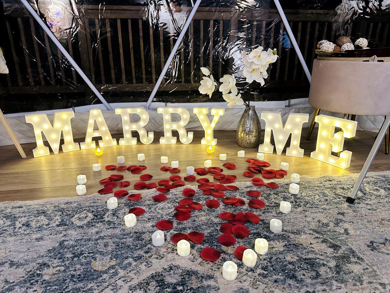 Stunning Dome with Barbecue and Great Vistas in Yarker, Ontario